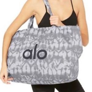 NEW Alo Yoga Canvas Sports Bag